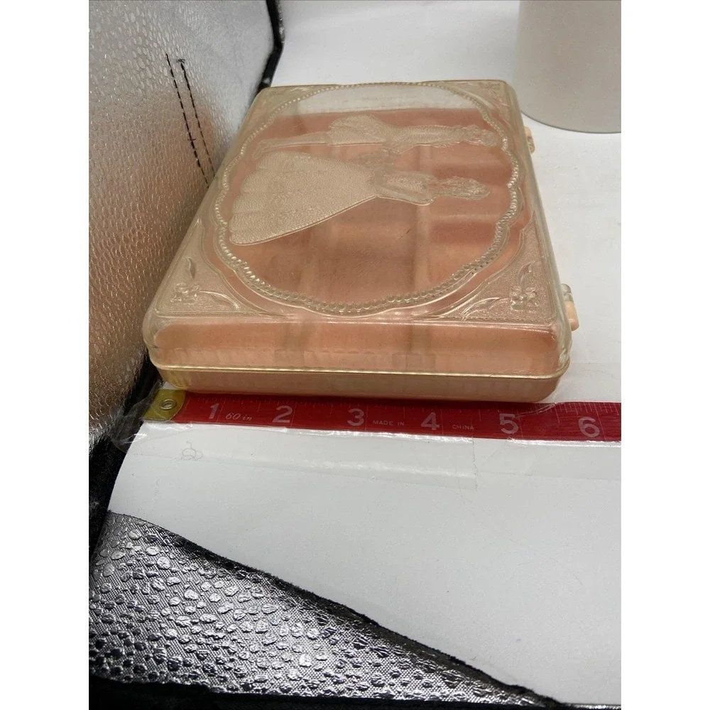 Vintage Hommer Mfg Co Jewelry Box Embossed Colonial Couple Peach Plastic USA